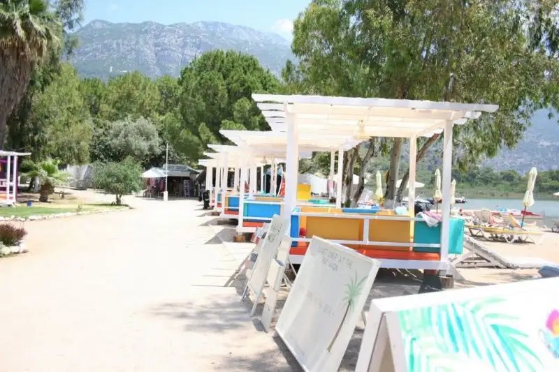 SUGAR BEACH CLUB