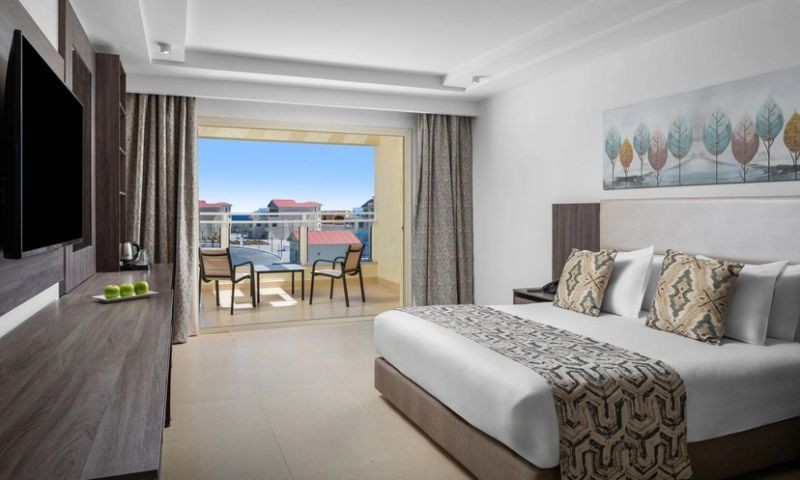 deluxe side sea view