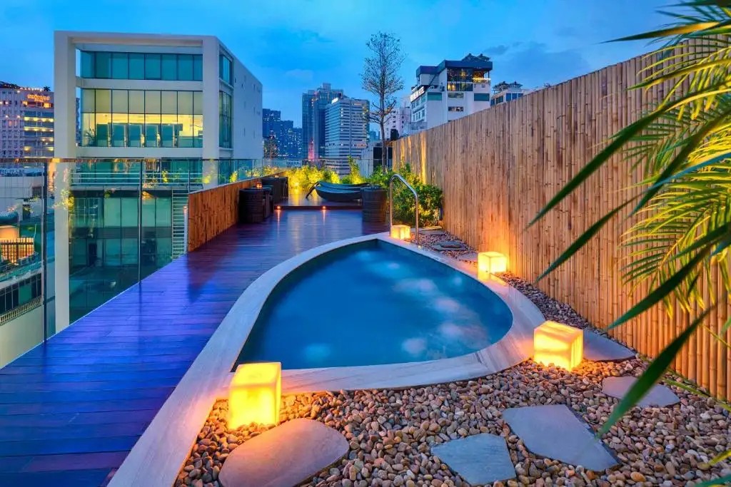 SILVERLAND MIN HOTEL