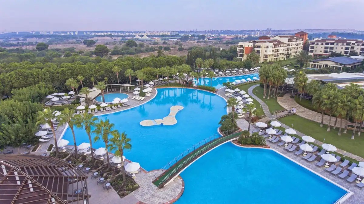 LARA BARUT COLLECTION