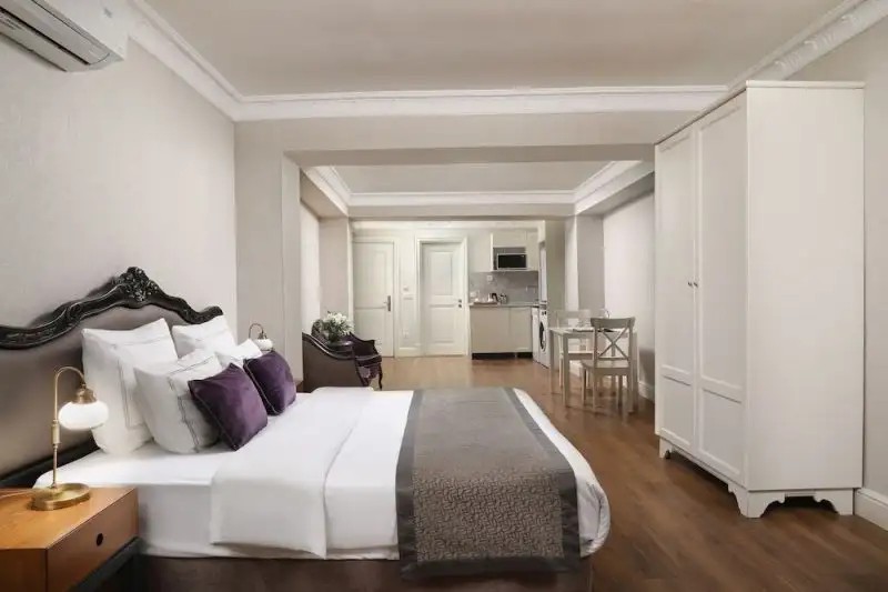 MERODDI GALATA FLATS