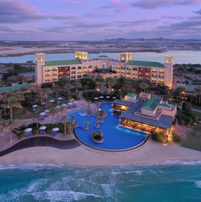 DESERT ISLAND RESORT & SPA BY ANANTARA