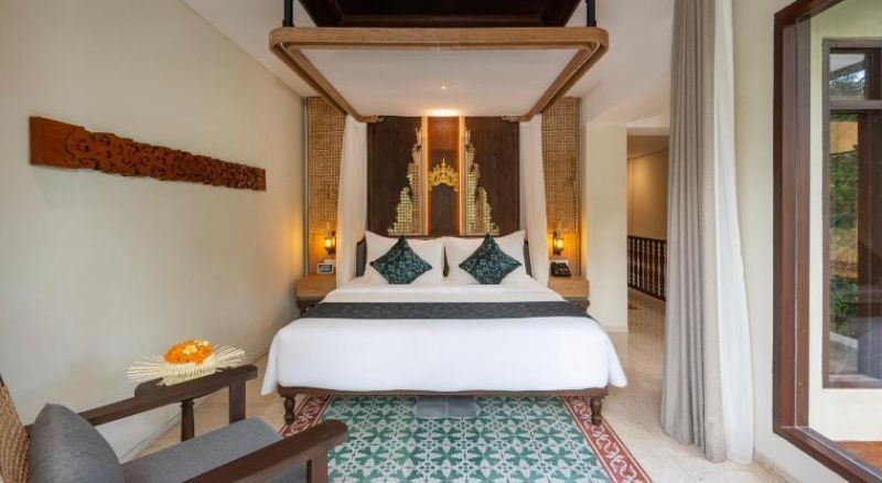 ekapatni pool villa