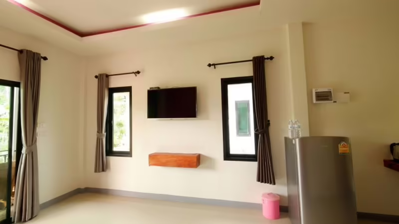 BAAN REENAA LANTA