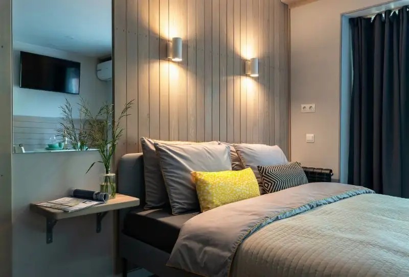 W SUITES