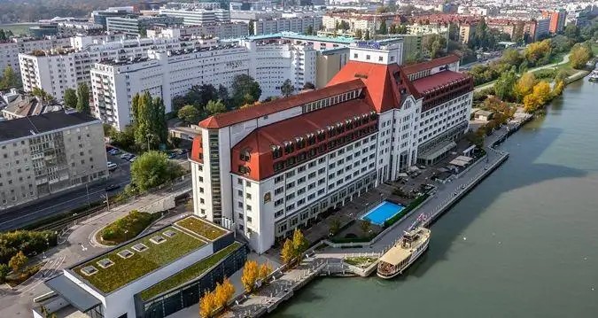 HILTON VIENNA DANUBE WATERFRONT HOTEL