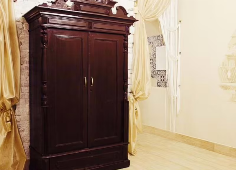 НИКОЛАЕВСКИЙ