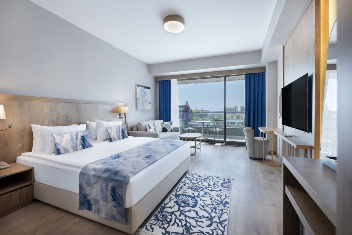 TUI BLUE MAVISS
