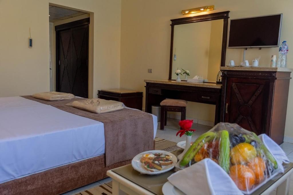 CATARACT RESORT