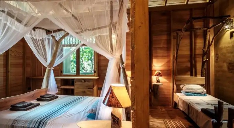 MANTHALLY CABANAS