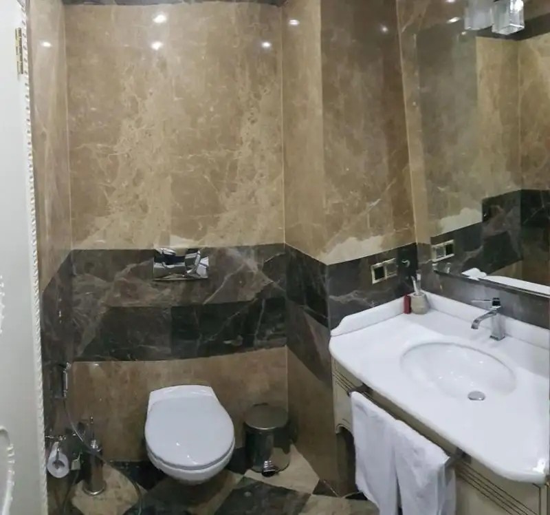 THE LAKE PALACE BAKU