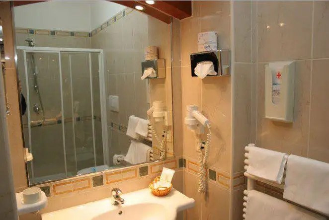 ADRIA HOTEL BARI