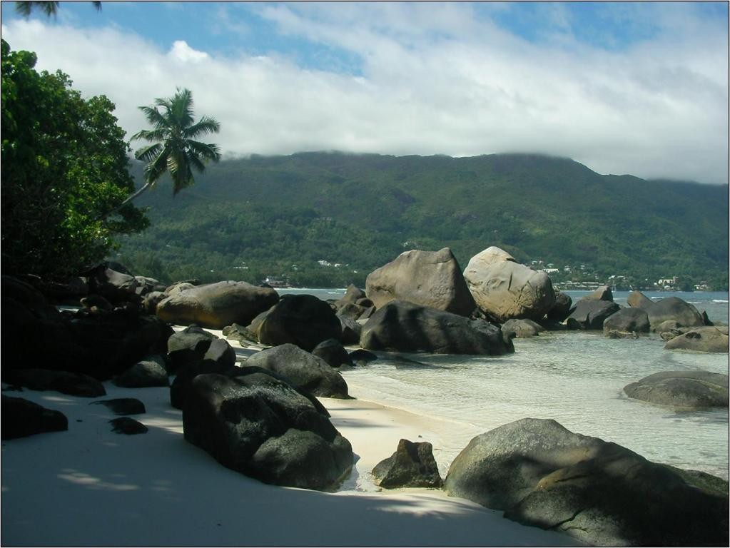 ANSE NORWA GUEST HOUSE APT