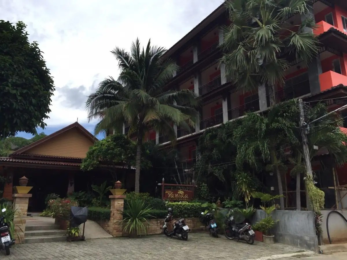 BAAN VANIDA GARDEN RESORT