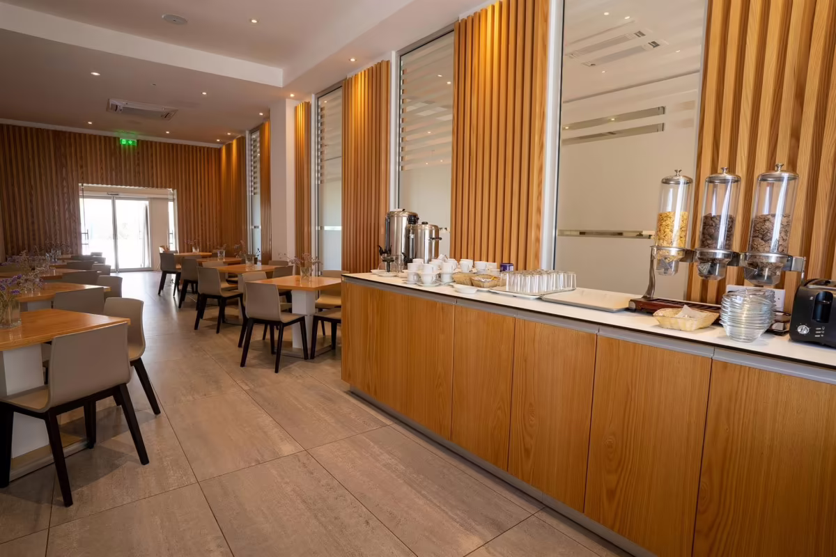 VRACHIA BEACH HOTEL & SUITES - ADULTS ONLY 16+