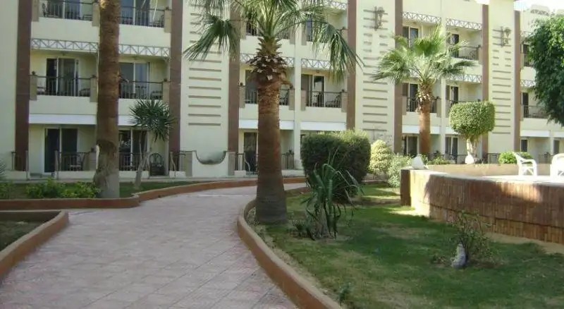 CATARACT PYRAMIDS RESORT