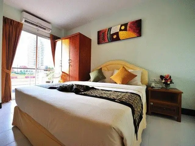 PATONG BAY INN