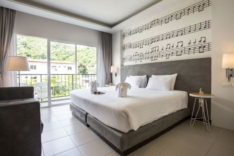 indy deluxe room