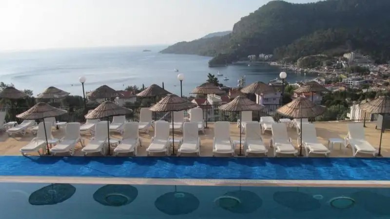 SERENA SUITES