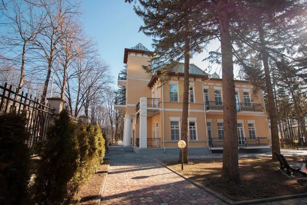 МЕТАЛЛУРГ ЕССЕНТУКИ