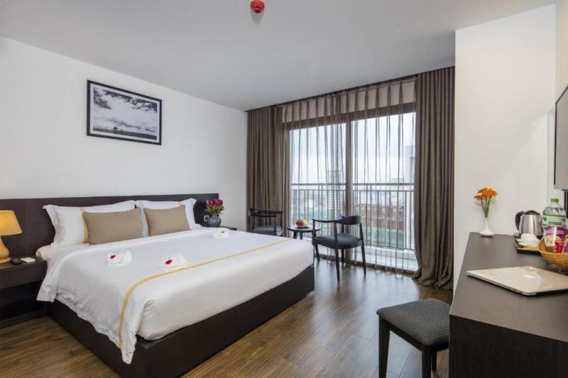 senior deluxe with balcony