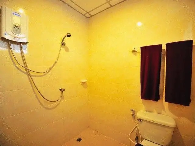 PATONG BAY INN