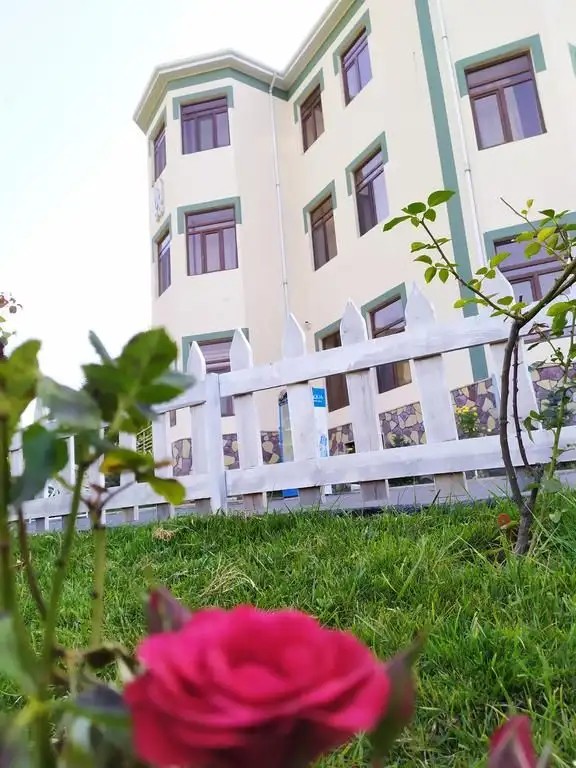 WHITE BOUTIQUE HOTEL