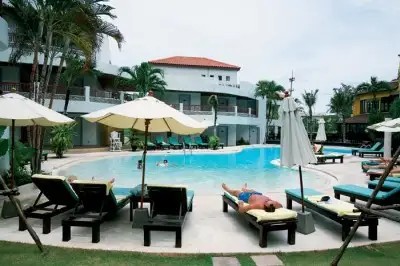 TALAY KARON BEACH RESORT (EX. RAMADA RESORT KARON BEACH)