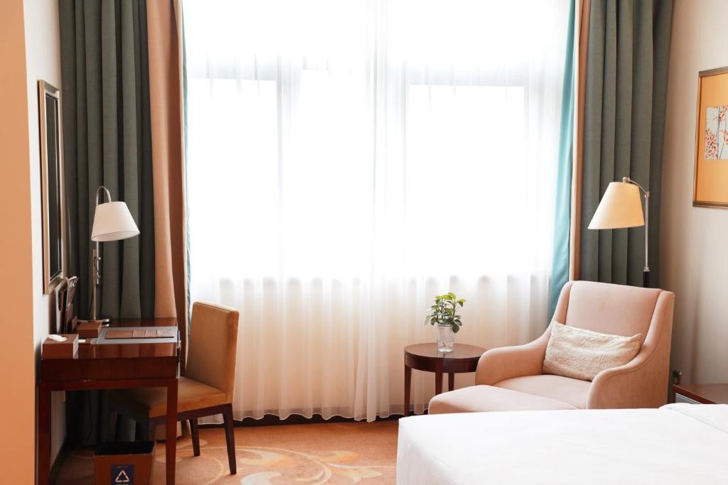 RITAN HOTEL DOWNTOWN BEIJING
