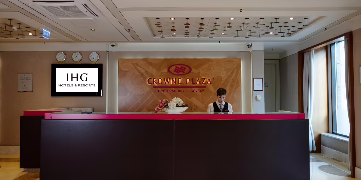 CROWN HOTEL (КРАУН ОТЕЛЬ)