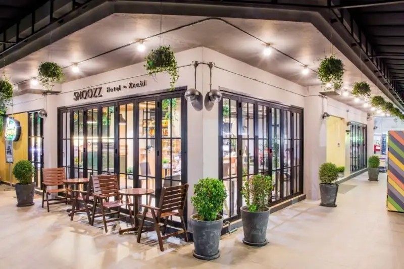 SNOOZZ HOTEL