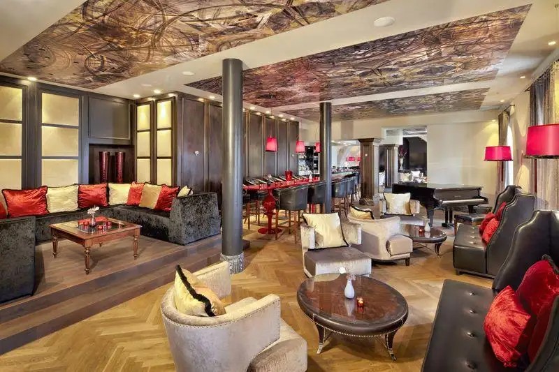 FALKENSTEINER SCHLOSSHOTEL VELDEN