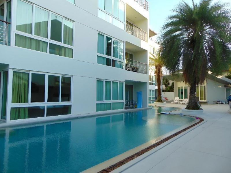 2 bedroom pool side apartment
