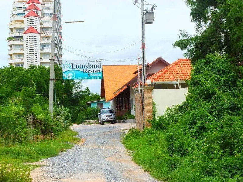 LOTUSLAND RESORT