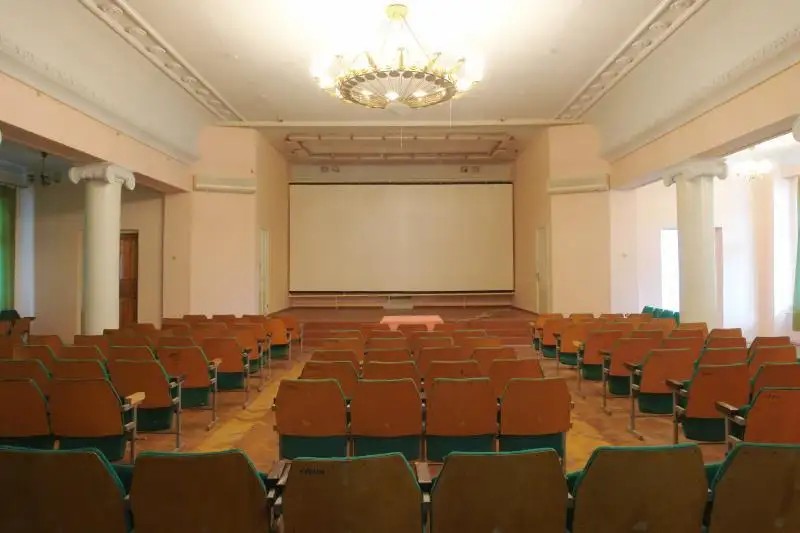 СЕМИДВОРЬЕ
