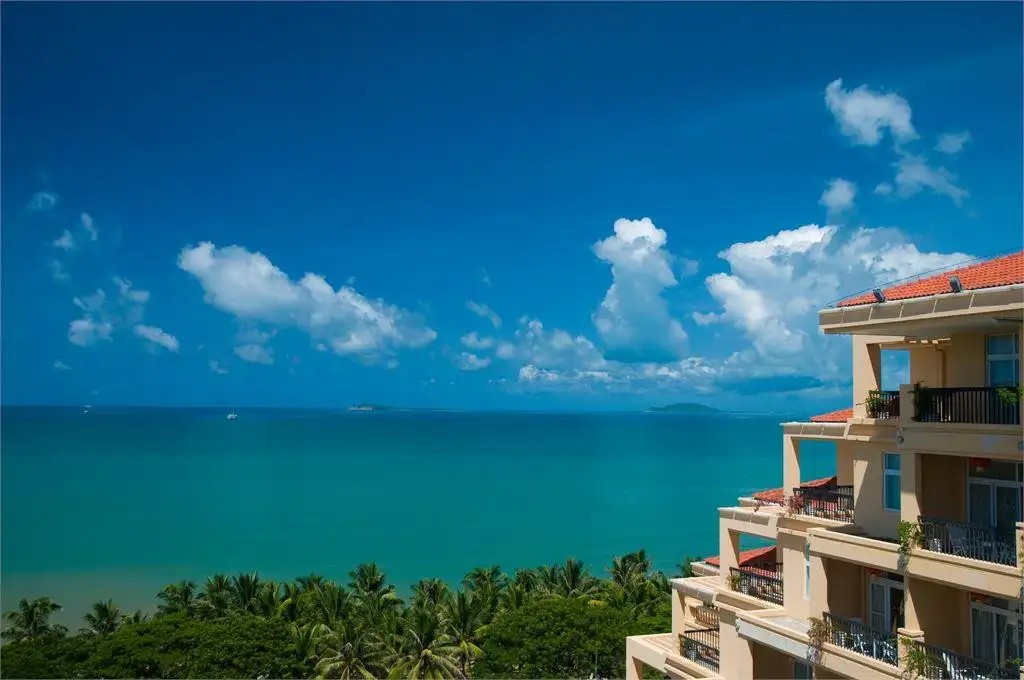 GOLDEN PHOENIX SEAVIEW