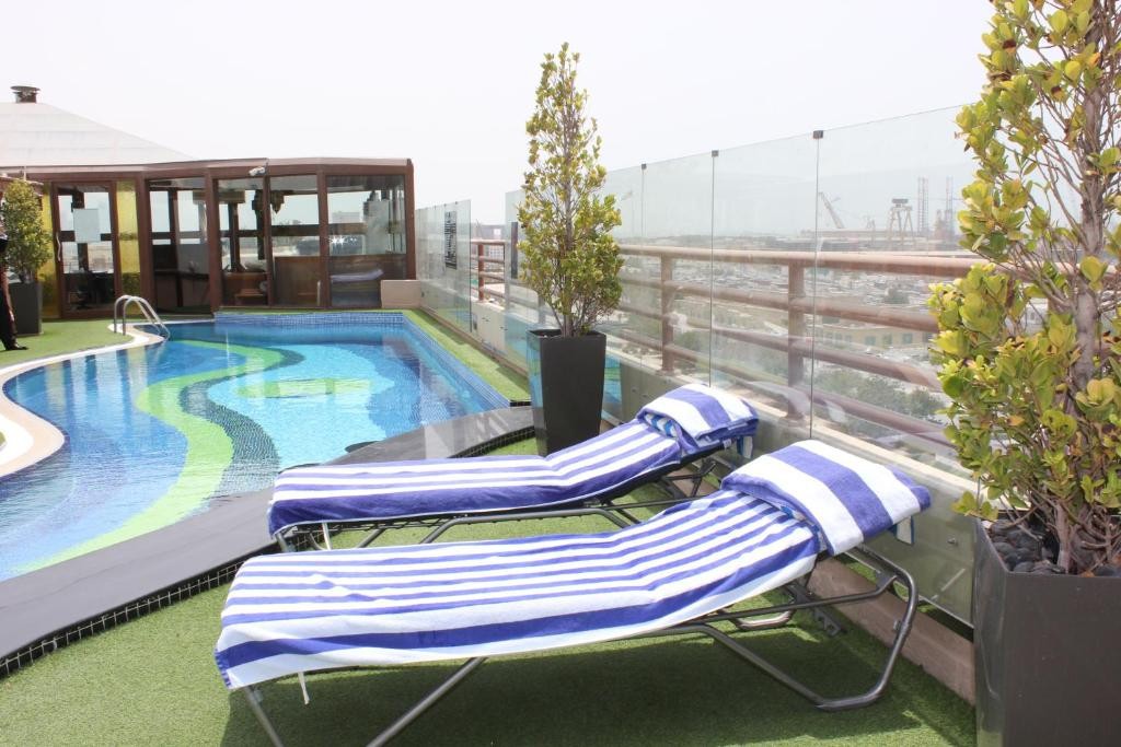 SEA VIEW HOTEL