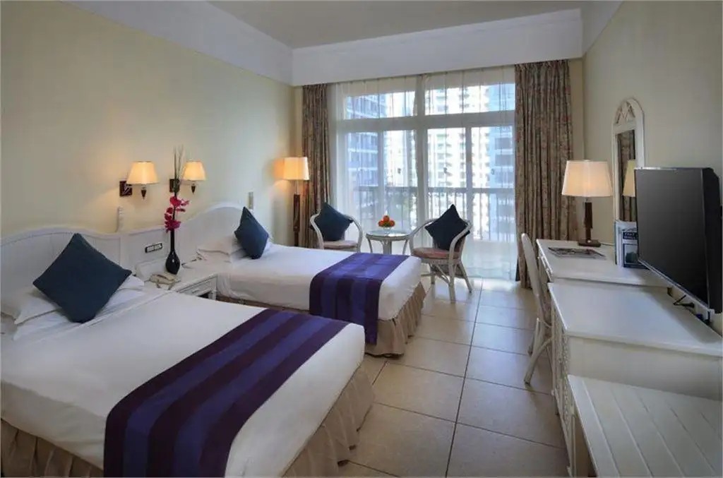 GOLDEN PHOENIX SEAVIEW