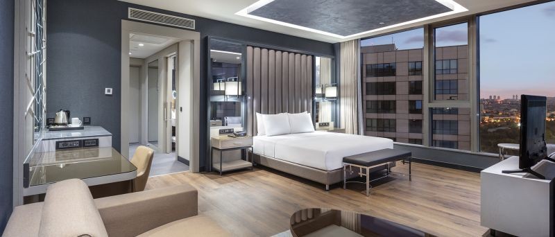 corner room with sea view