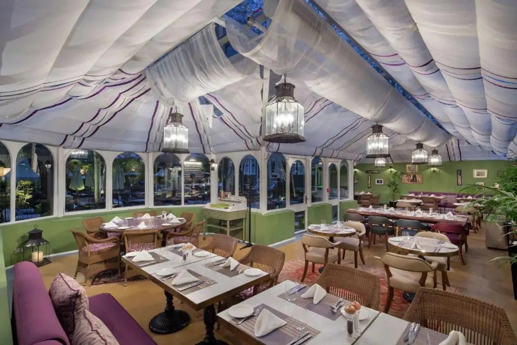 HAGIA SOFIA MANSIONS ISTANBUL CURIO COLLECTION BY HILTON