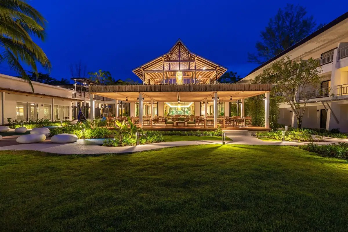 OUTRIGGER KHAO LAK BEACH RESORT (EX. MANATHAI RESORT KHAO LAK)