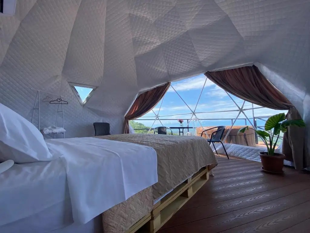 SIGNAGI GLAMPING