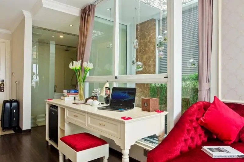 LUXURY OLD QUARTER HOTEL