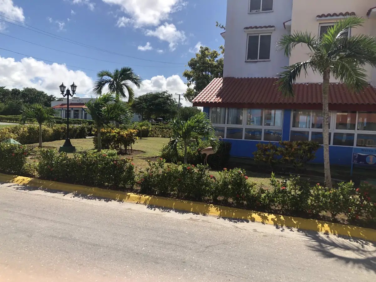 AZUL APARTHOTEL