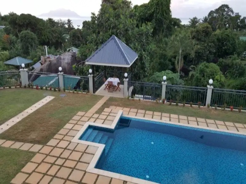 BAMBOUS RIVER LODGE