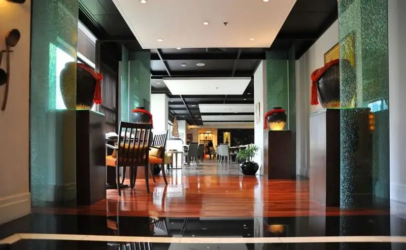 THE ATHENEE HOTEL (EX. PLAZA ATHENEE BANGKOK, A ROYAL MERIDIEN)