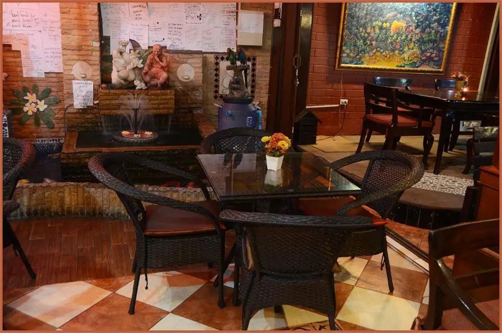 GOLD COAST INN