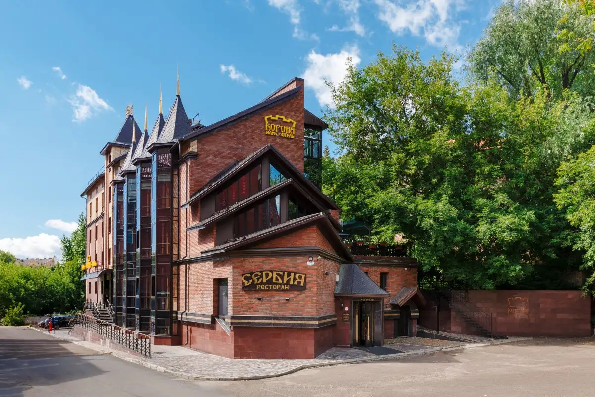 КЛУБ ОТЕЛЬ КОРОНА