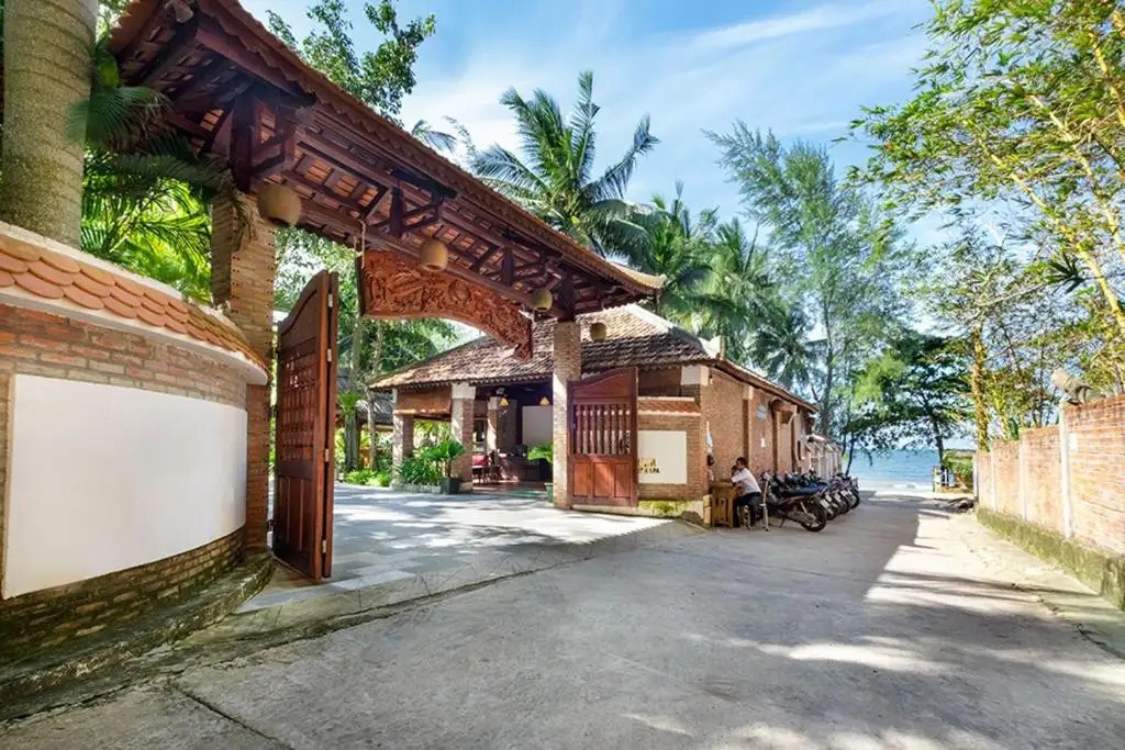 COCO PALM BEACH RESORT & SPA PHU QUOC