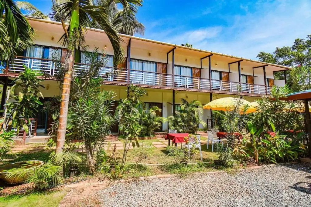 YOGI TREE BEACH RESORT & CAFE (EX. ARTISAN RESORT & CAFE)
